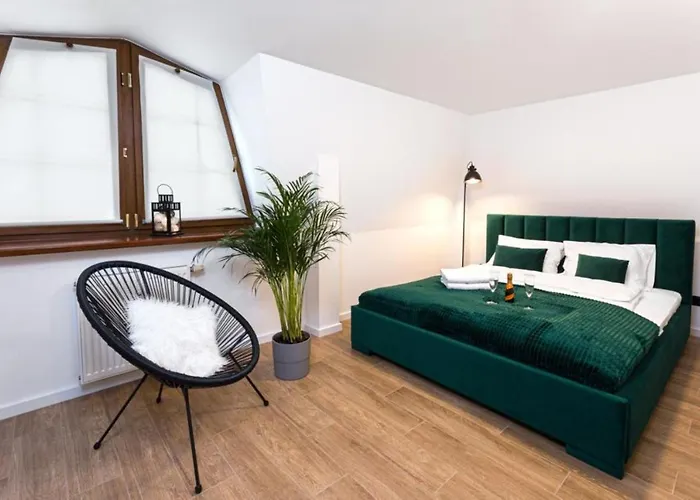 Bianco * צ'סטוצ'ובה